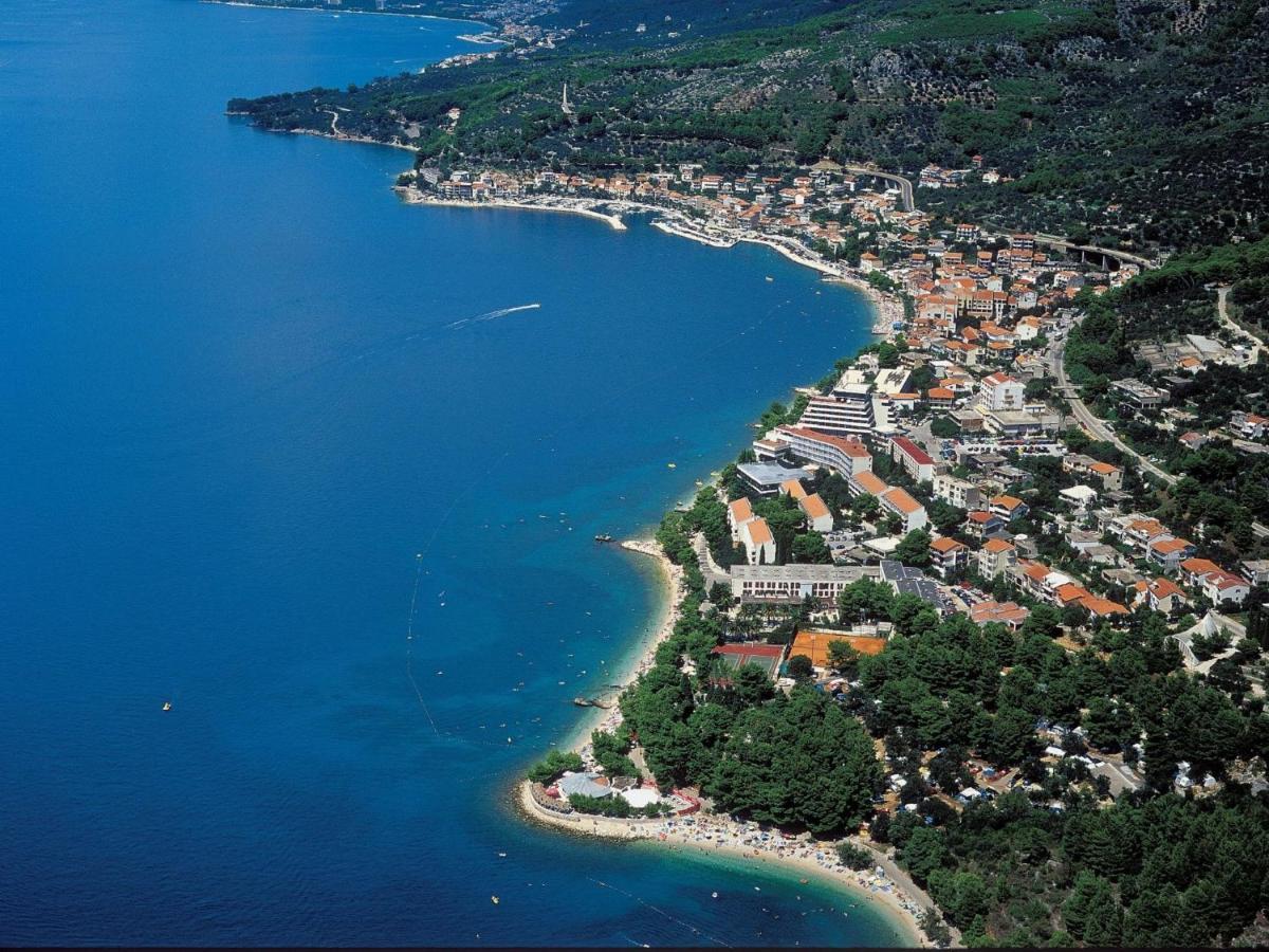 Luxurious Holiday Home In Makarska With Jacuzzi 外观 照片