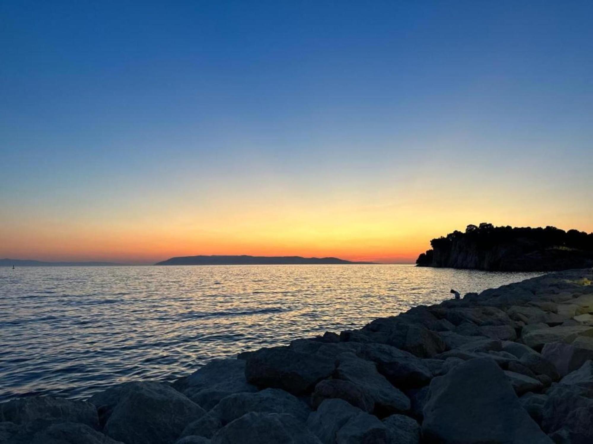 Luxurious Holiday Home In Makarska With Jacuzzi 外观 照片